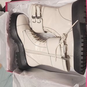 Vince Camuto Monchia Coconut Cream